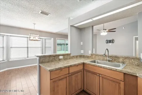 1729 Chandelier Circle E Jacksonville FL 32225