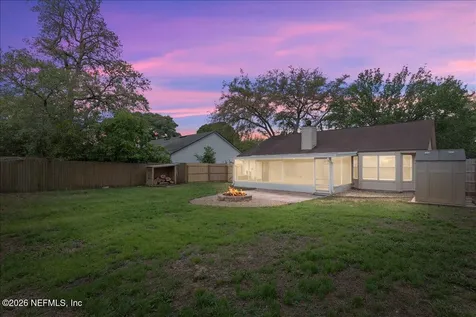 1729 Chandelier Circle E Jacksonville FL 32225