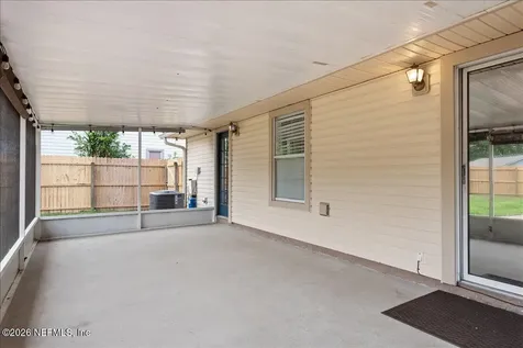 1729 Chandelier Circle E Jacksonville FL 32225