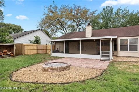 1729 Chandelier Circle E Jacksonville FL 32225