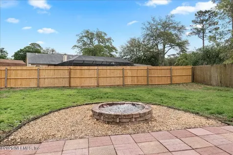 1729 Chandelier Circle E Jacksonville FL 32225