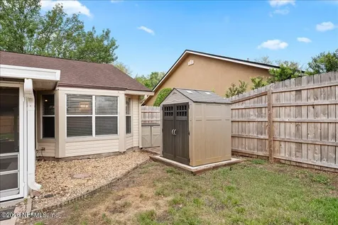 1729 Chandelier Circle E Jacksonville FL 32225