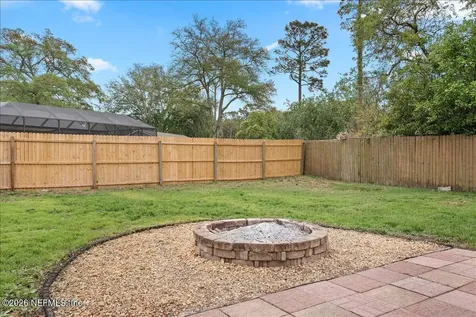 1729 Chandelier Circle E Jacksonville FL 32225