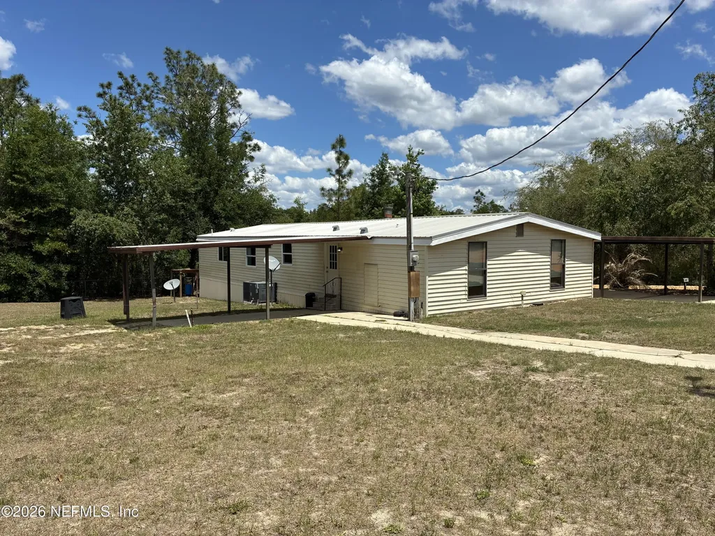 636 Union Avenue Interlachen FL 32148