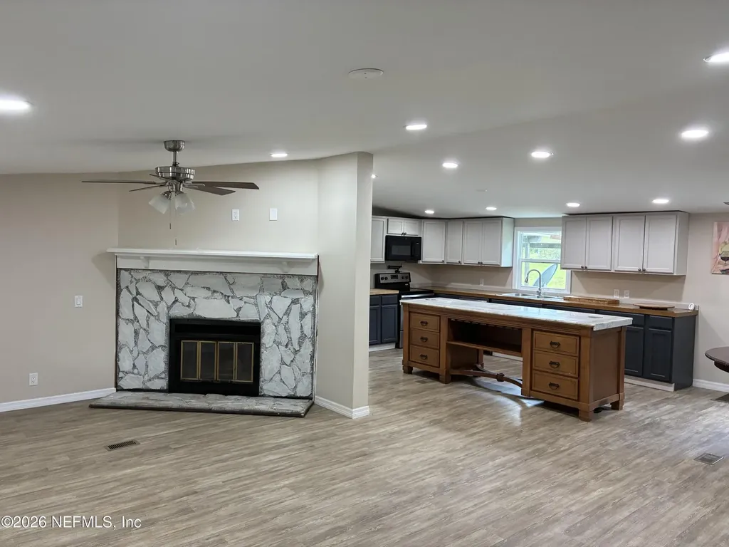 636 Union Avenue Interlachen FL 32148