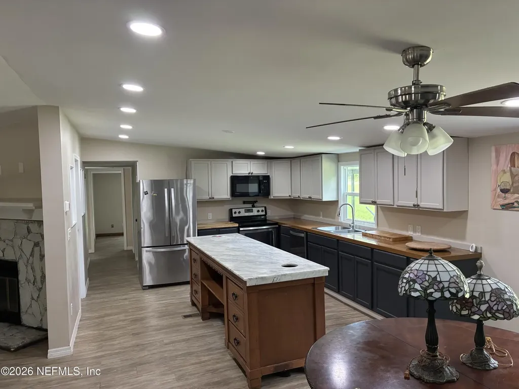 636 Union Avenue Interlachen FL 32148