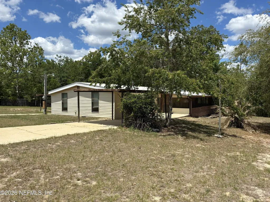 636 Union Avenue Interlachen FL 32148