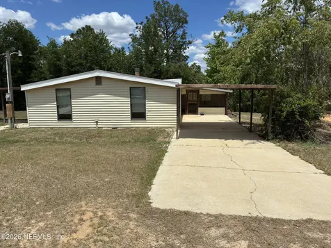 636 Union Avenue Interlachen FL 32148