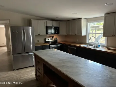 636 Union Avenue Interlachen FL 32148