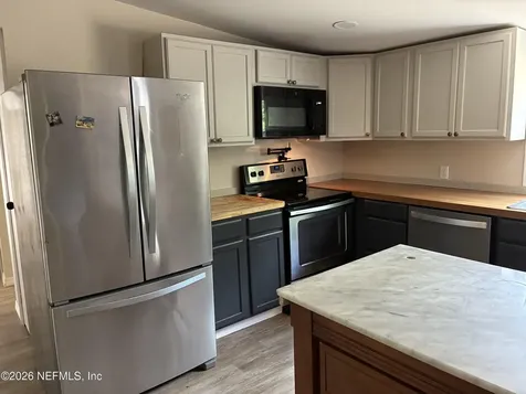 636 Union Avenue Interlachen FL 32148