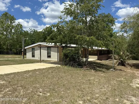 636 Union Avenue Interlachen FL 32148