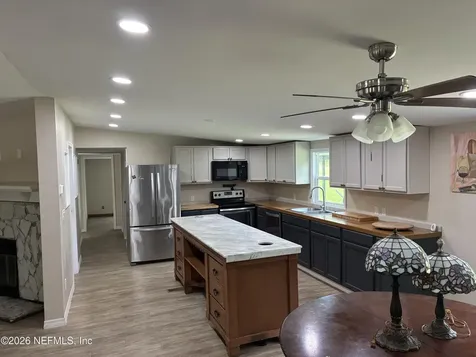 636 Union Avenue Interlachen FL 32148