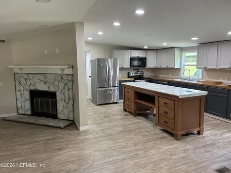 636 Union Avenue Interlachen FL 32148