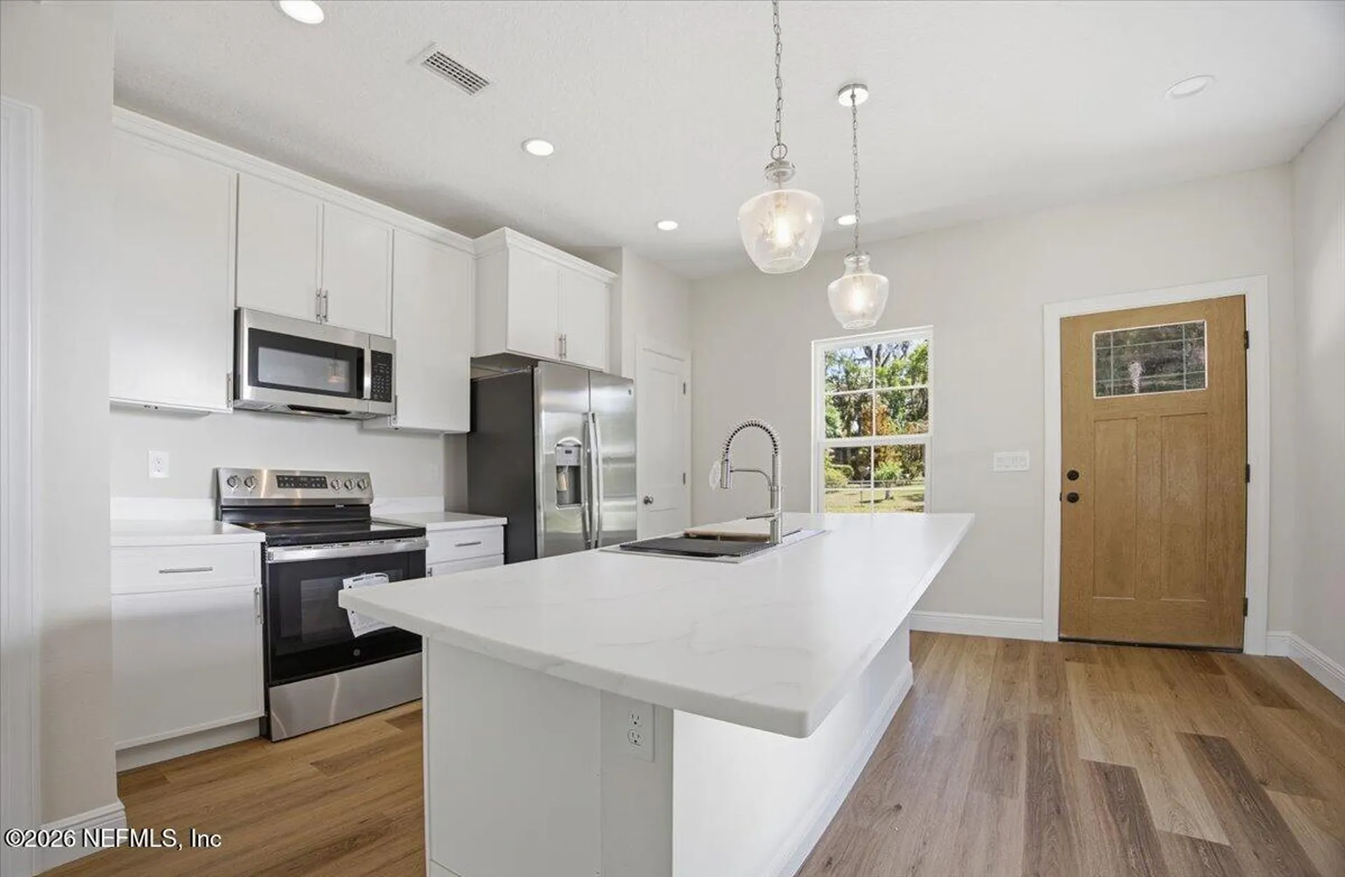206 W Fox Street Hastings FL 32145