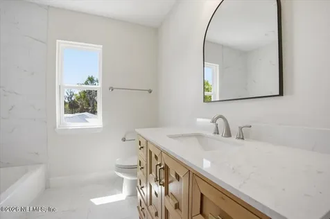 206 W Fox Street Hastings FL 32145