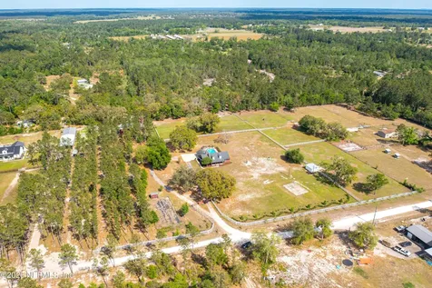 18771 Timberland Road Glen St. Mary FL 32040