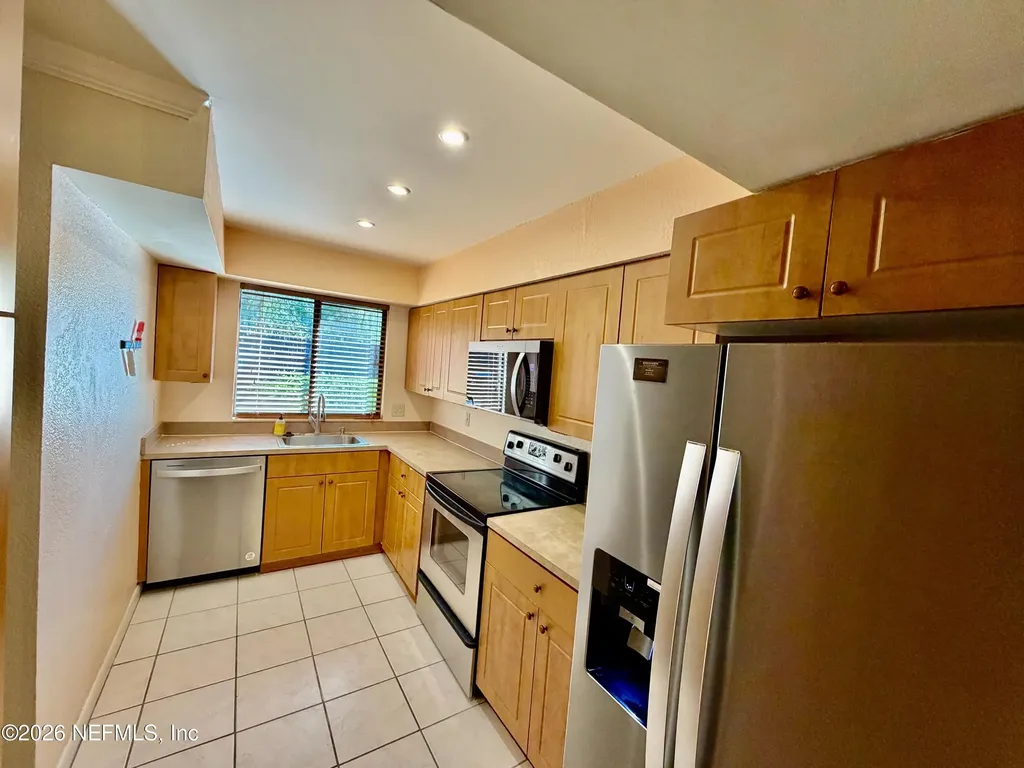 5811 Atlantic Boulevard Jacksonville FL 32207