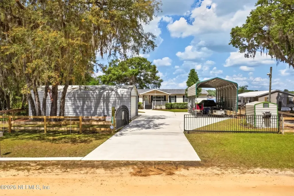 141 Kitty Avenue Interlachen FL 32148