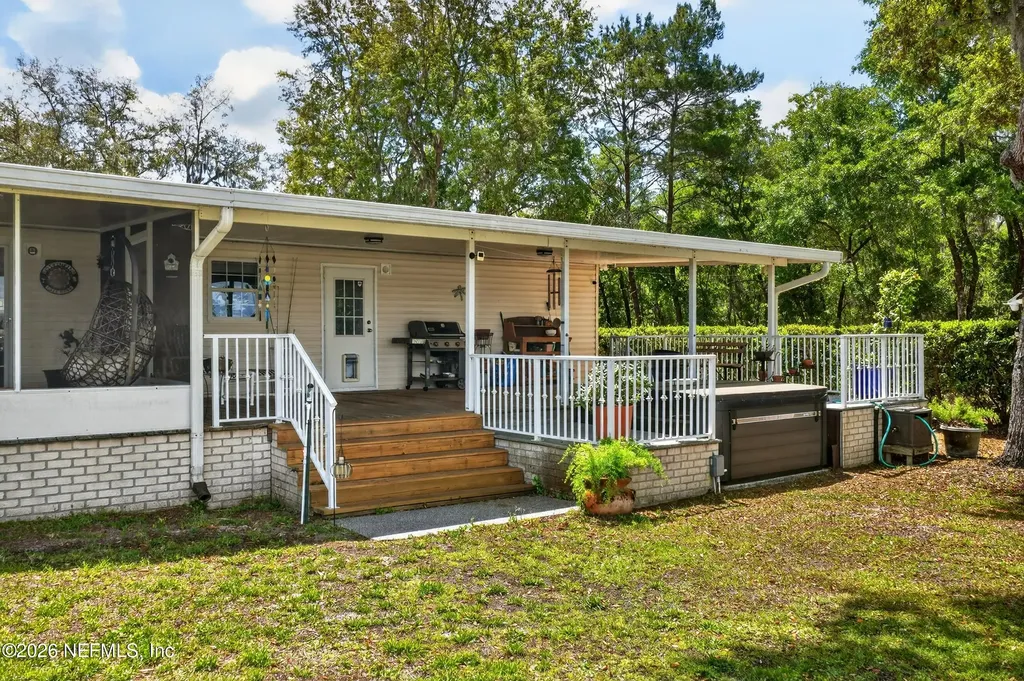 141 Kitty Avenue Interlachen FL 32148