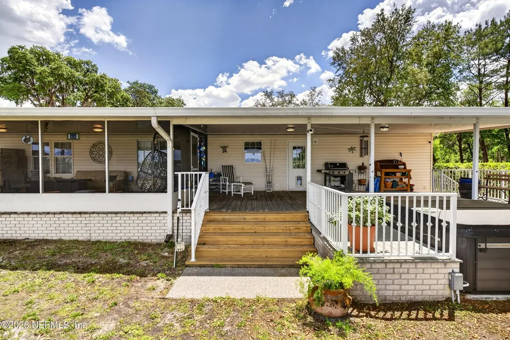141 Kitty Avenue Interlachen FL 32148