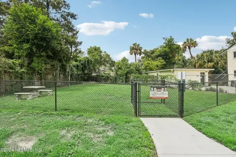 1924 Danese Court Jacksonville FL 32207