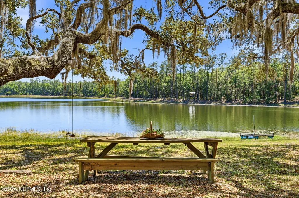 115 Lake Susan Road Hawthorne FL 32640