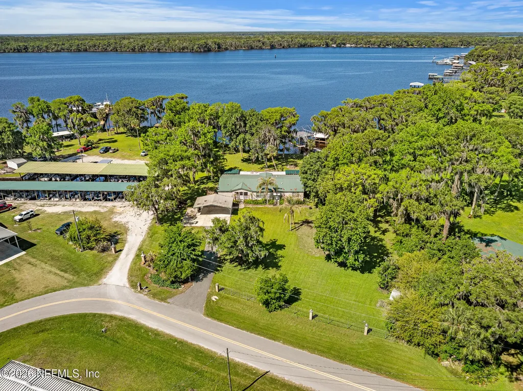 105 S Lake George Drive Georgetown FL 32139