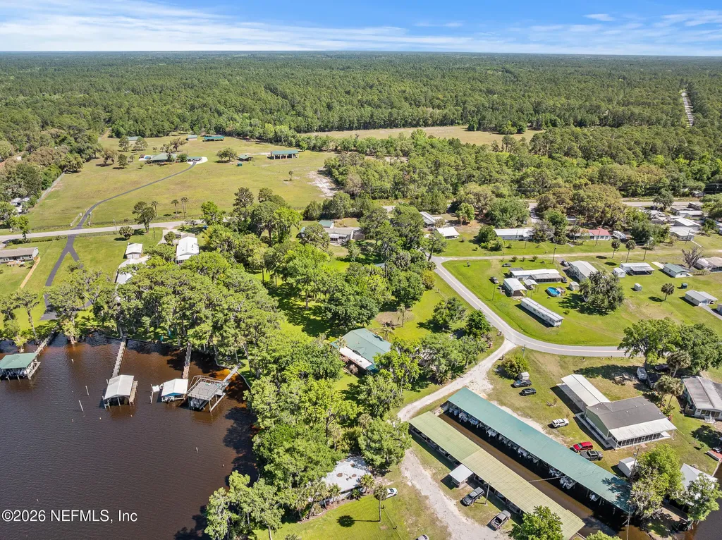 105 S Lake George Drive Georgetown FL 32139