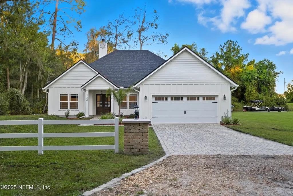 128 Santa Rosa Street Florahome FL 32140