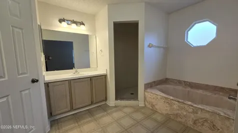 8636 Charlesgate Circle N Jacksonville FL 32244