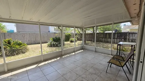 8636 Charlesgate Circle N Jacksonville FL 32244