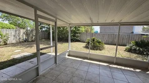 8636 Charlesgate Circle N Jacksonville FL 32244