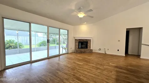 8636 Charlesgate Circle N Jacksonville FL 32244