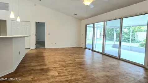 8636 Charlesgate Circle N Jacksonville FL 32244