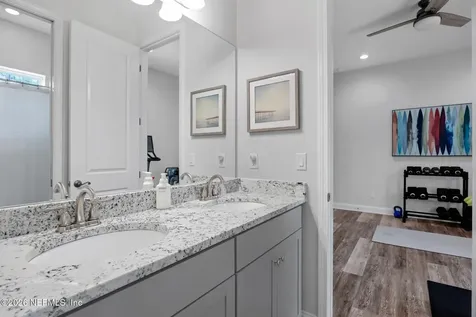 11 Forestview Lane Jacksonville FL 32081