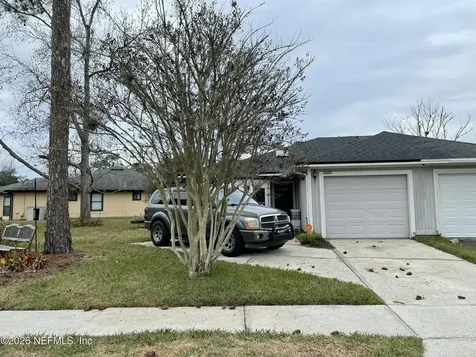 2411 Ironstone Drive W Jacksonville FL 32246