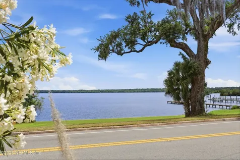520 River Street Palatka FL 32177