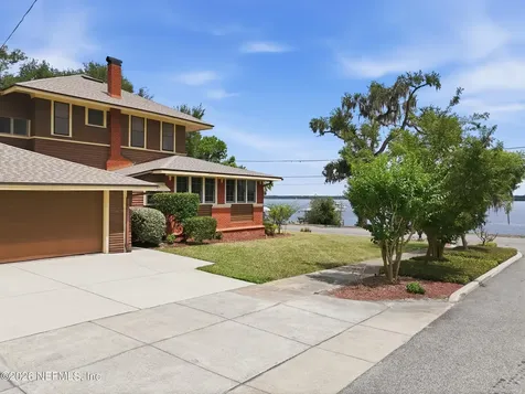 520 River Street Palatka FL 32177