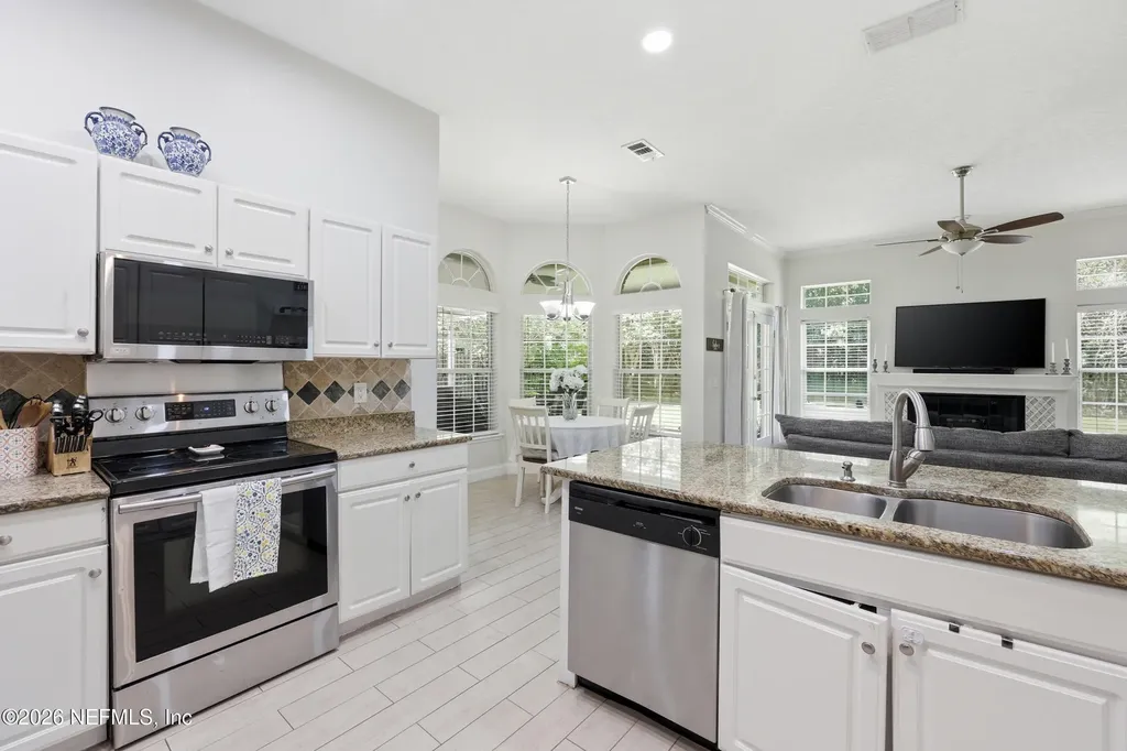 10385 Walden Glen Court Jacksonville FL 32256