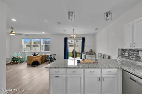 136 Peace River Road St. Johns FL 32259