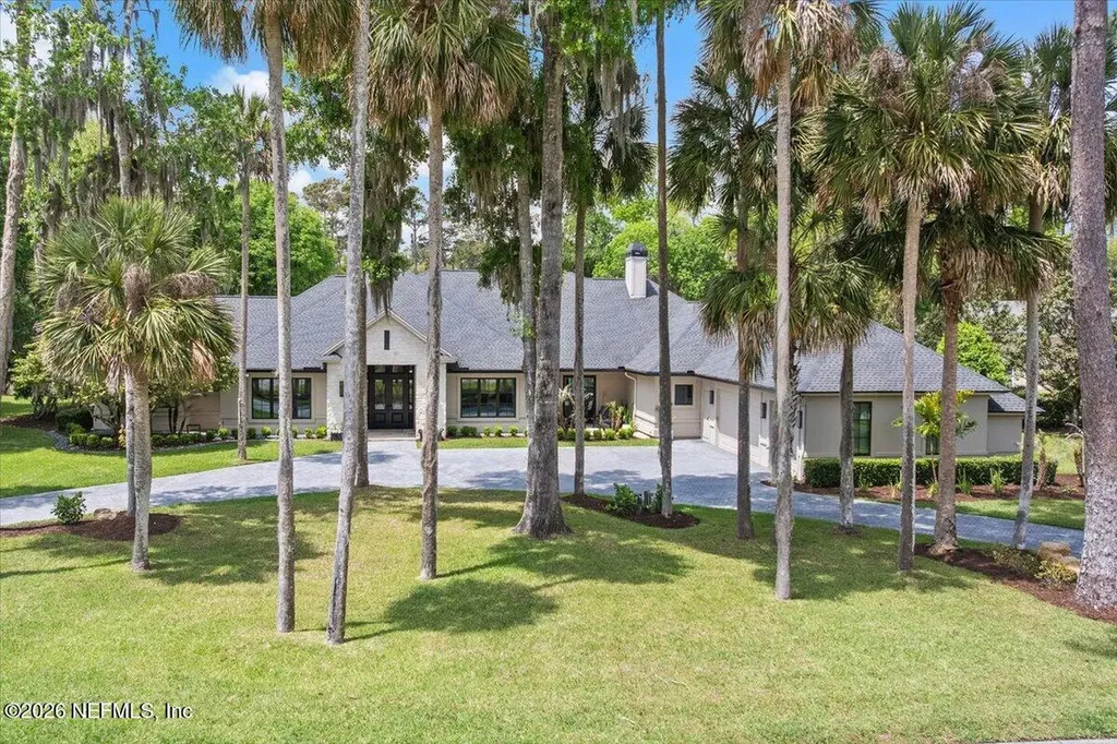 8049 Whisper Lake Lane W Palm Valley FL 32082