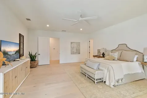 8049 Whisper Lake Lane W Palm Valley FL 32082