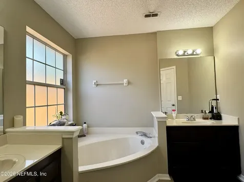 7887 Macdougall Drive Jacksonville FL 32244