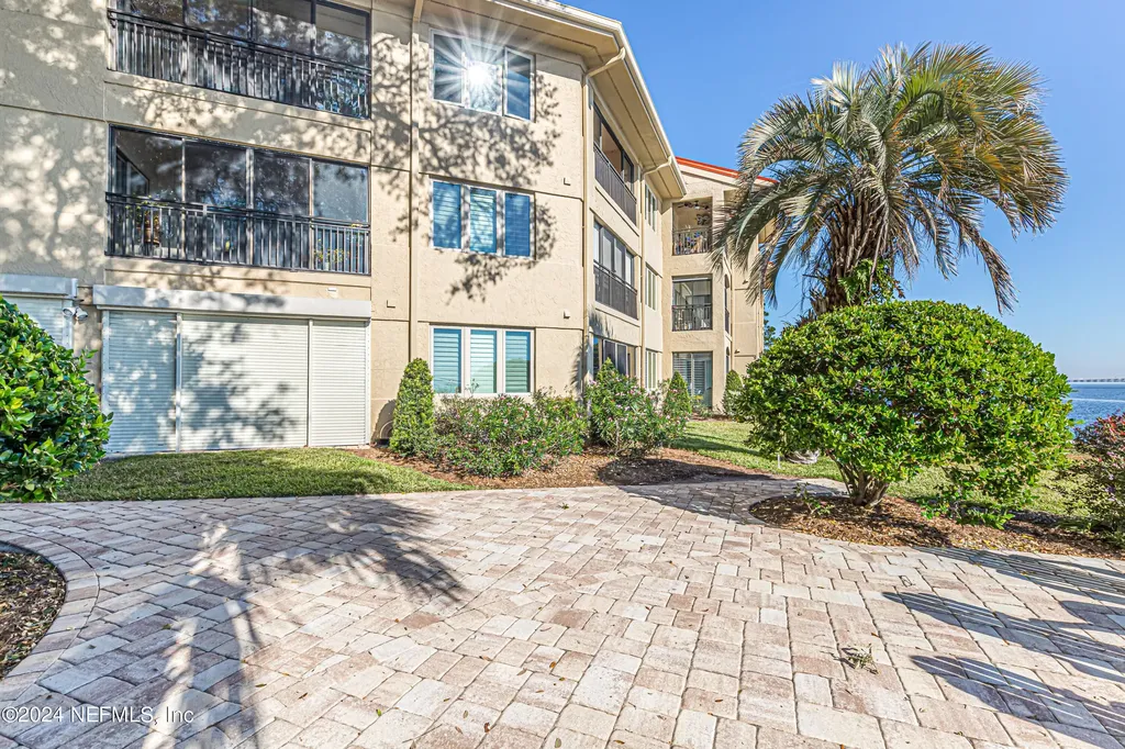 2099 Winterbourne Drive W Orange Park FL 32073