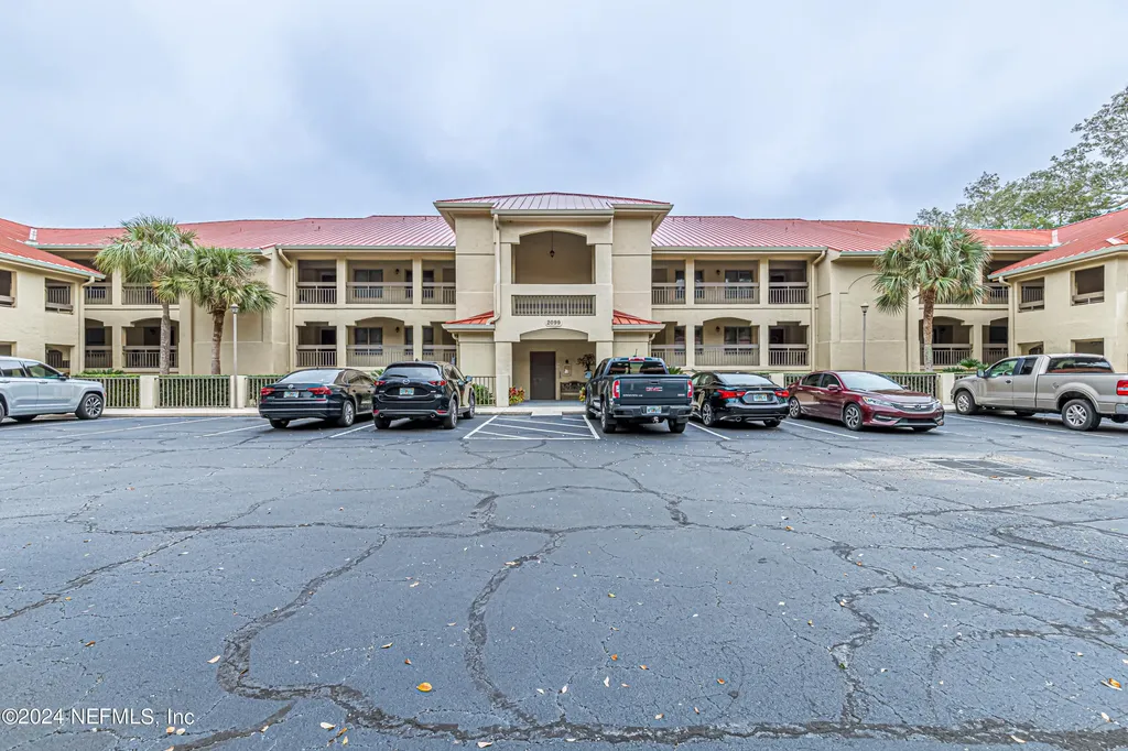 2099 Winterbourne Drive W Orange Park FL 32073