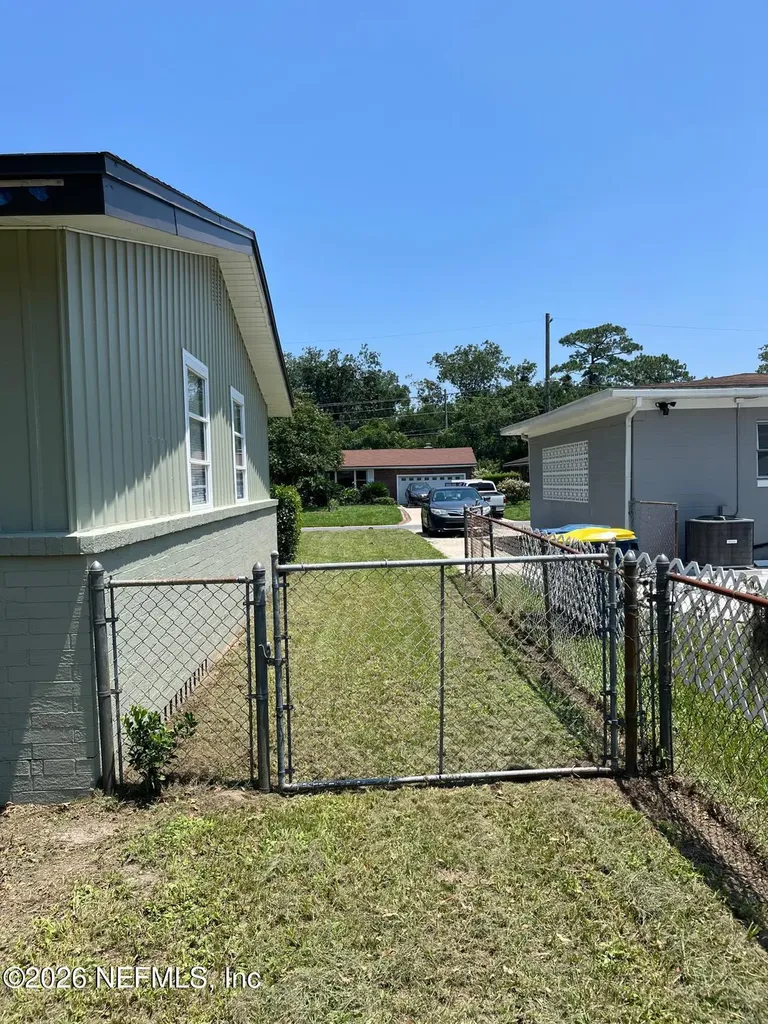 1428 Lamanto Avenue E Jacksonville FL 32211