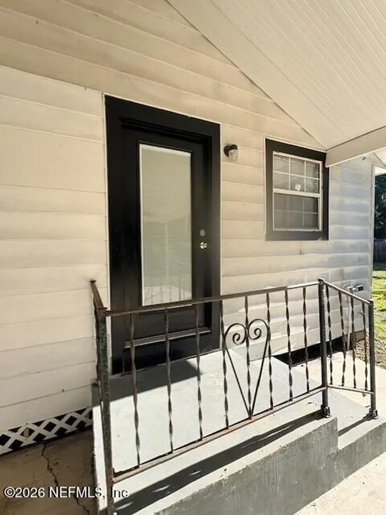130 Price Street Palatka FL 32177