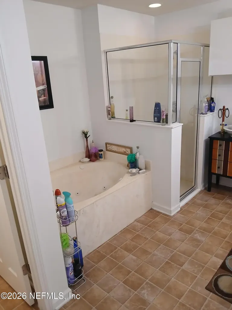 6389 Pinewood Hills Drive Jacksonville FL 32218