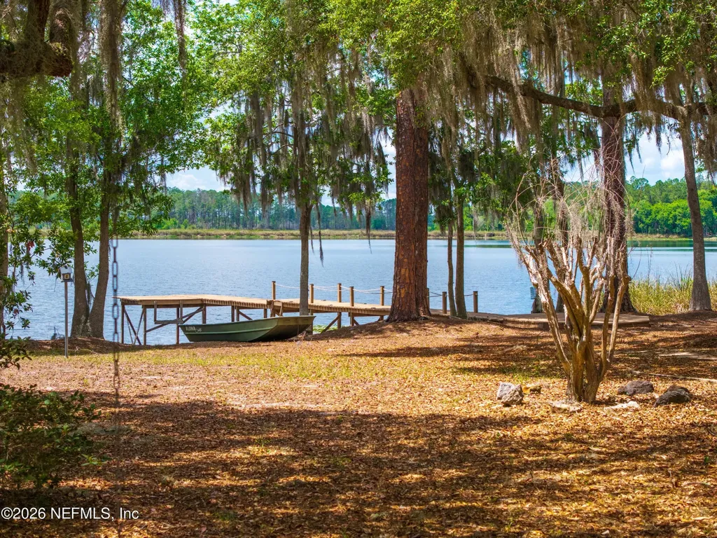 150 Indian Lakes Road Hawthorne FL 32640
