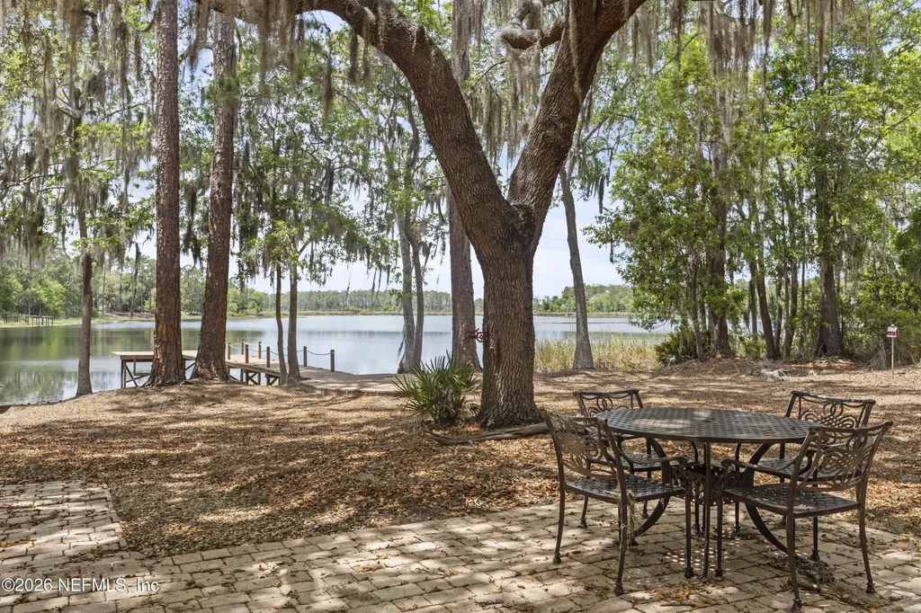 150 Indian Lakes Road Hawthorne FL 32640